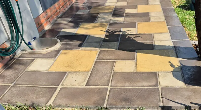 New patio with flagstone pavers in Randburg